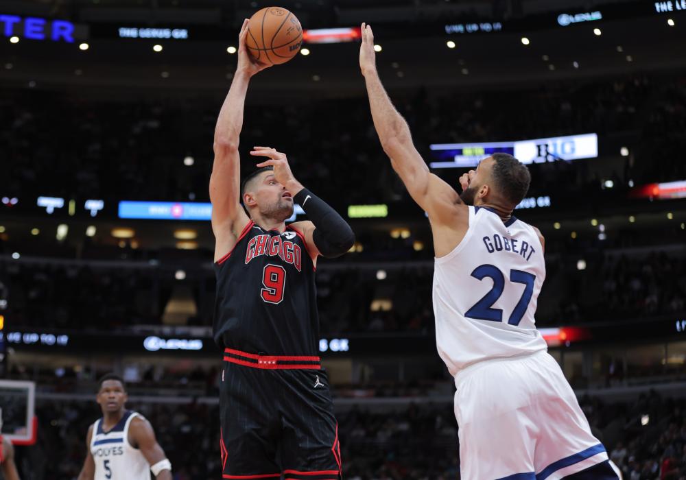 一名在外表 一名在外表