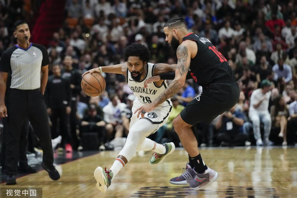 93号球衣 93号球衣